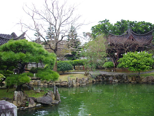 fukushu-en-garden-in-naha