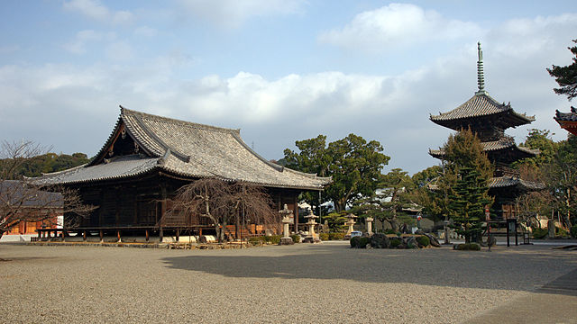 dojo-ji-temple-in-wakayama-city-surroundings